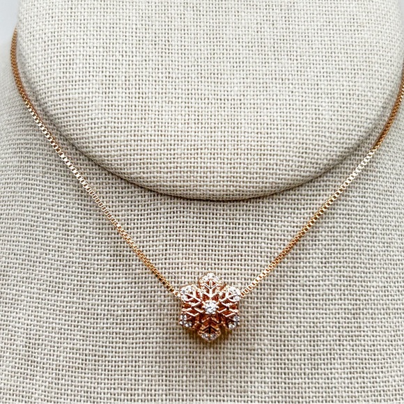 NWOT Sterling silver 18k rose gold plated snowflake necklace pendant 18” - Picture 5 of 10